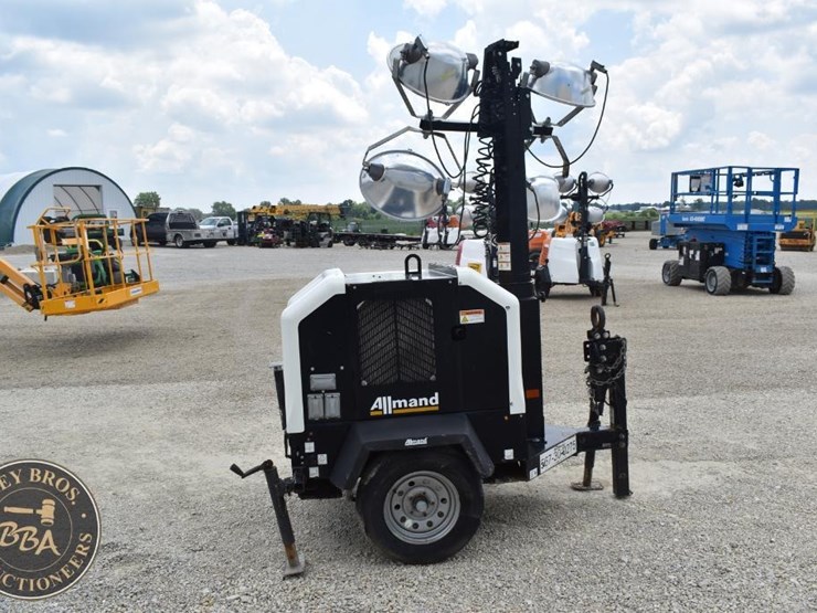 2019-allmand-bros-night-lite-v-series-image-6
