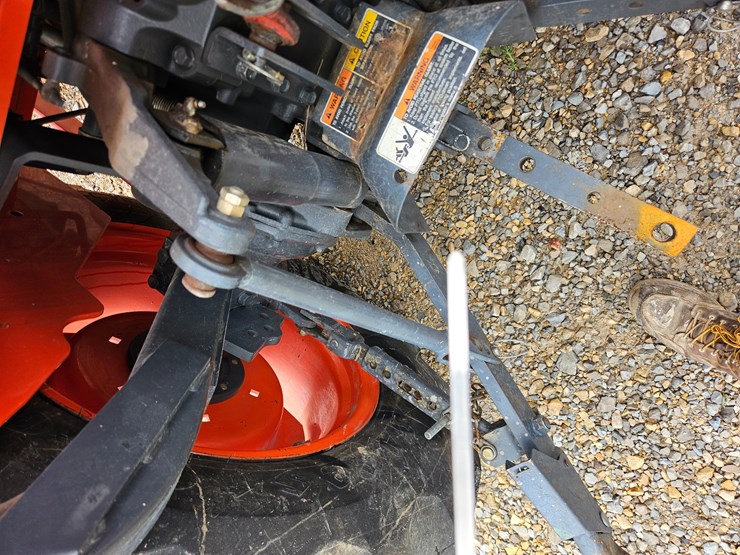 #20866-•-2008-kubota-l3240-tractor-image-38