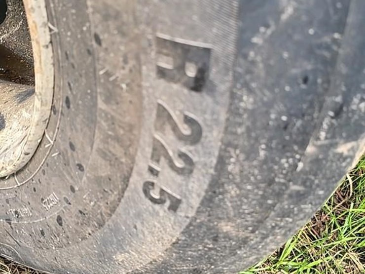 2014-deere-437d-image-39