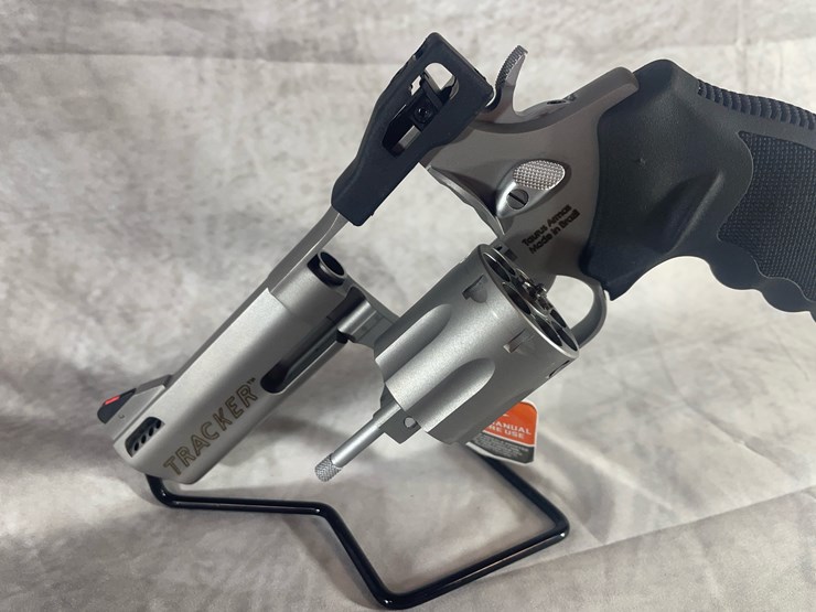 #4371-•-taurus-m627-tracker-357-mag-revolver,-sn:-aem939894-image-15