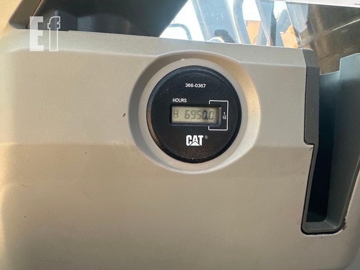 2015-caterpillar-335f-lcr-image-15