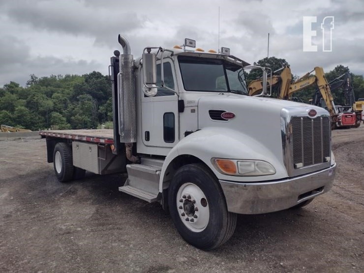 2013-peterbilt-337-image-37