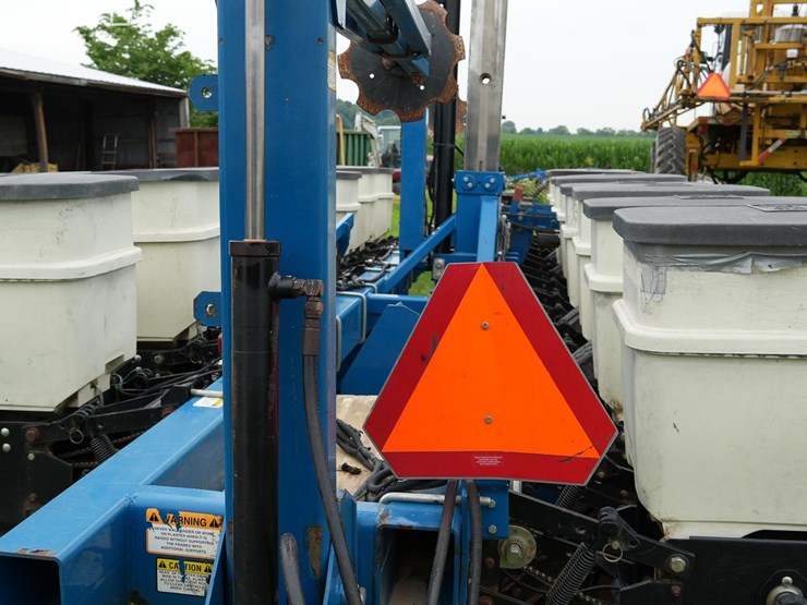 kinze-3500-image-23