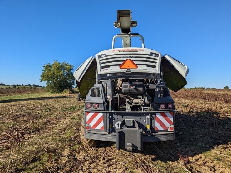 2017-claas-jaguar-860-image-11