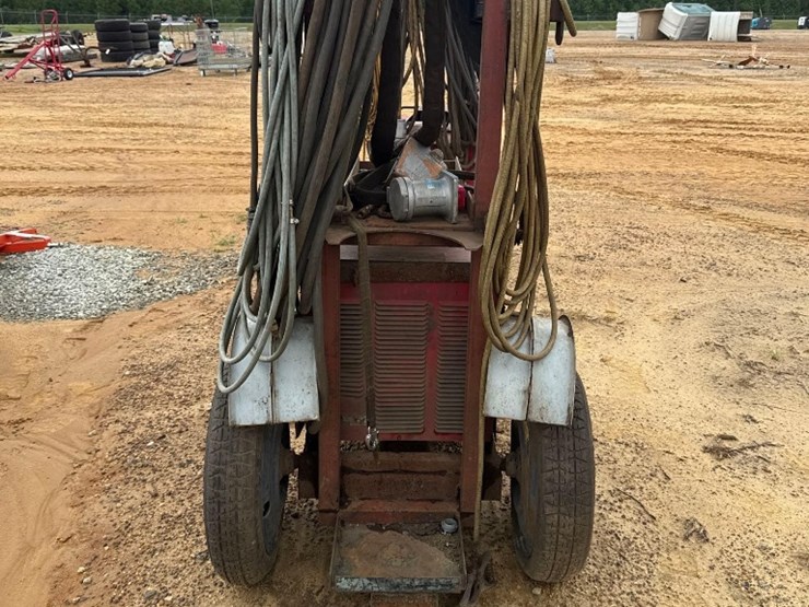 101---lincoln-electric-welder-image-5