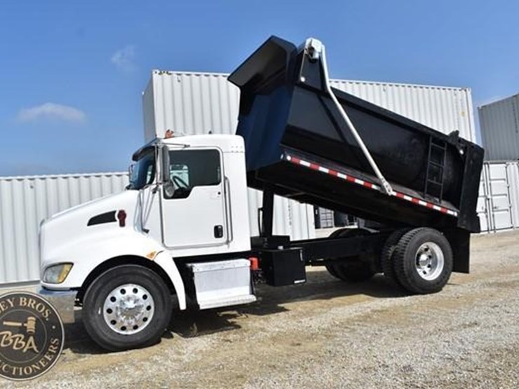 2012-kenworth-t370-image-4