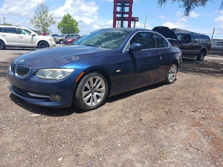 2011-bmw-3-series-runs/moves-328i-image-3