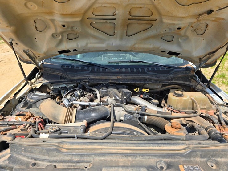 2019-ford-f550-image-30