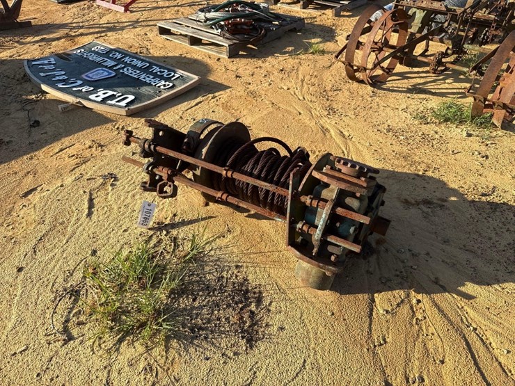2235---braden-heavy-duty-winch-image-4