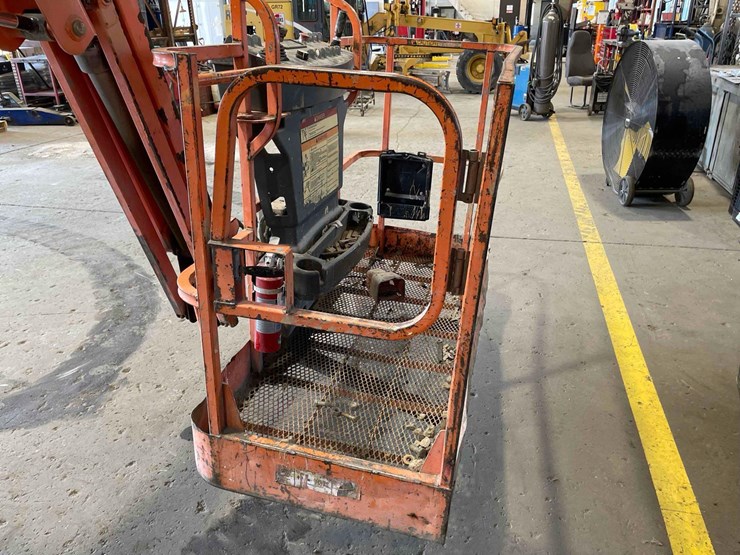 2007-jlg-450aj-series-ii-manlift-image-7