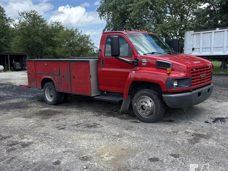 2005-gmc-c4500-wilson825-s1-image-4