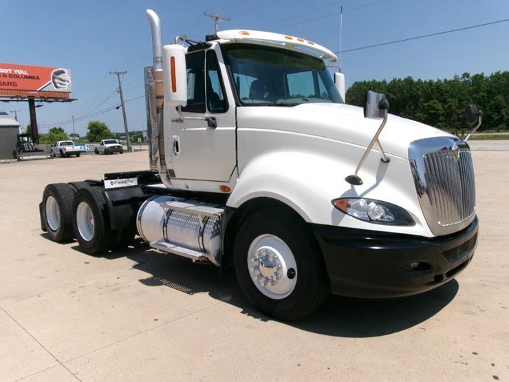 2009-international-prostar-image-4