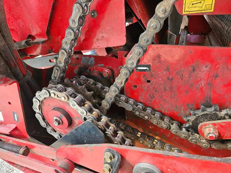 2015-new-holland-460-image-18
