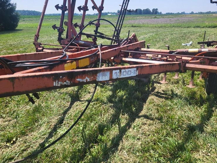 allis-chalmers-1300-e-30'-field-cultivator-w/3-bar-spike-harrow-image-9