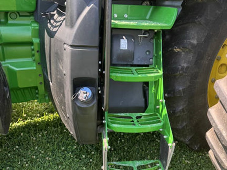 2014-john-deere-8270r-image-30