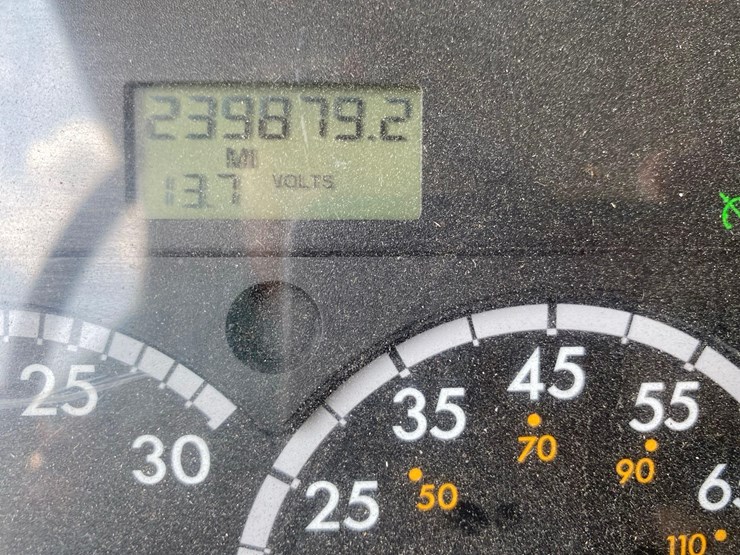 2014-freightliner-m2-image-53
