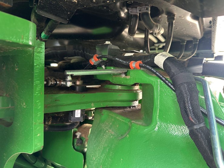 2022-john-deere-9r-390-image-21