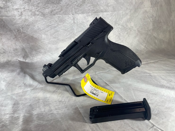 #4381-•-taurus-tx-22-competition-22-lr-pistol,-sn:-1pt435457-image-19