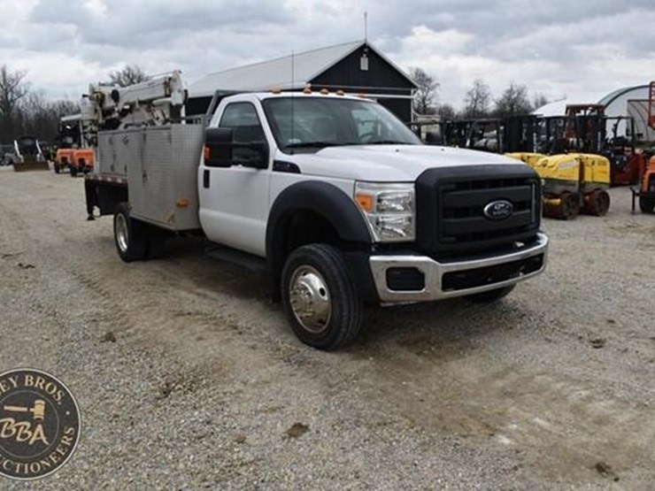 2013-ford-f550-image-17