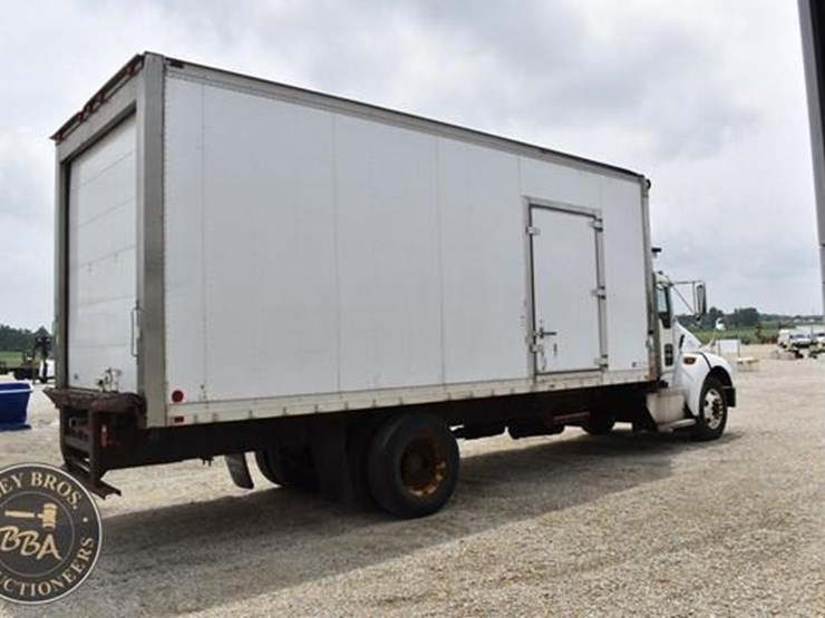 2008-kenworth-t300-image-11