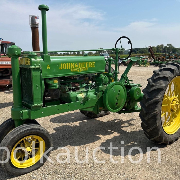 JOHN DEERE A