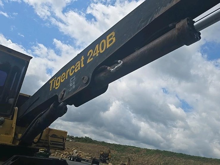 2004-tigercat-240b-image-69