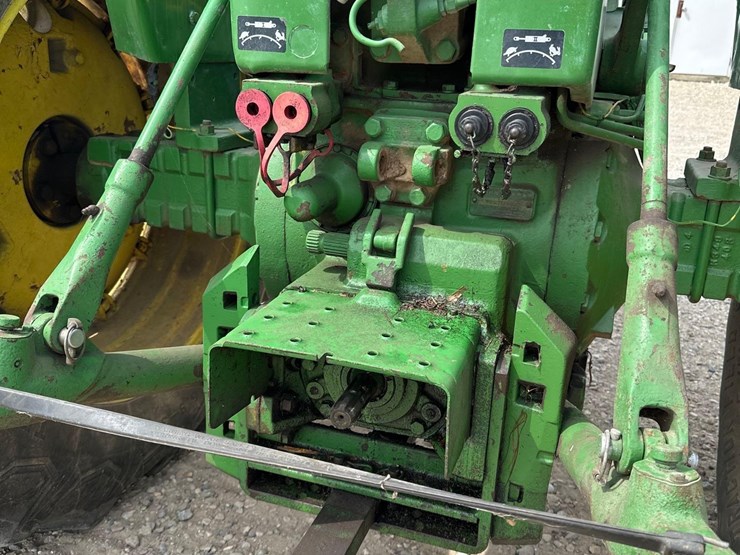 john-deere-4020-image-8