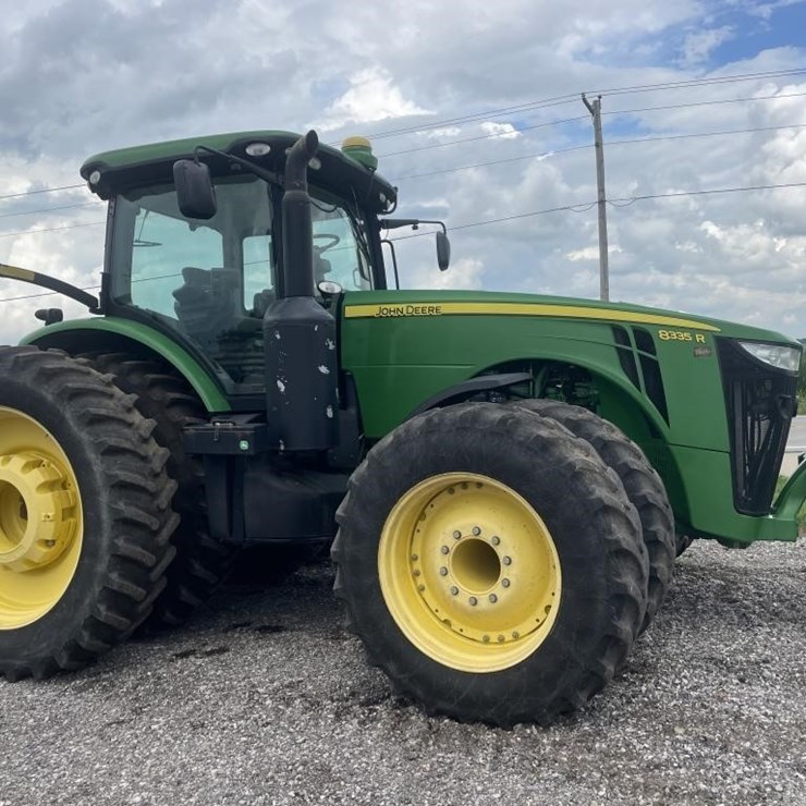 2011 JOHN DEERE 8335R