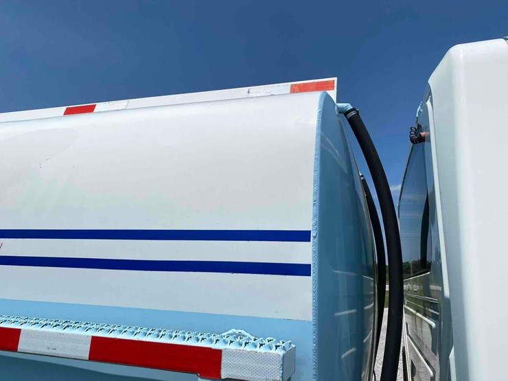 fuel-truck-bed---2,100-gals-image-5