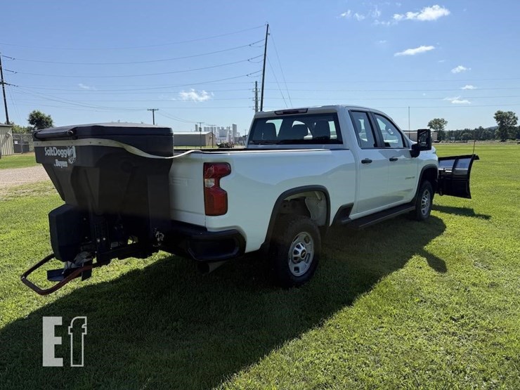 2020-chevrolet-2500-image-4