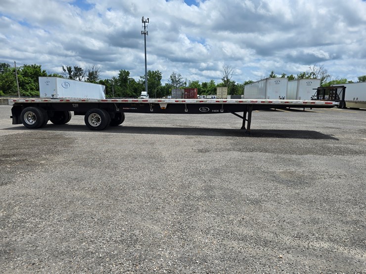 2015-great-dane-48'-x-102"-image-49