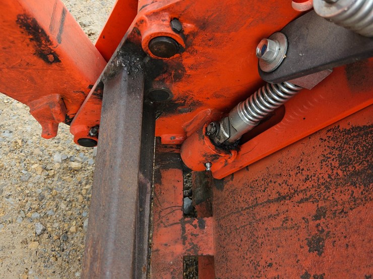 #20866-•-2008-kubota-l3240-tractor-image-52