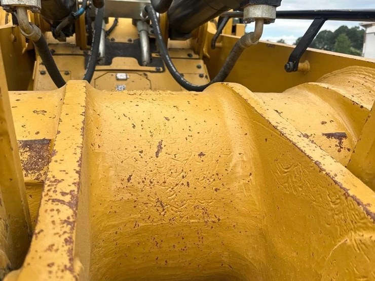 2019-caterpillar-973k-image-14