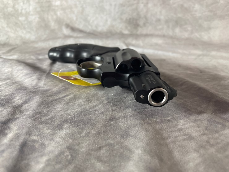 #4398-•-smith-and-wesson-380j-38-spl-revolver,-sn:-cyk0238-image-3