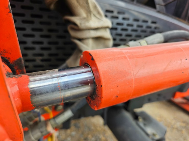 #20866-•-2008-kubota-l3240-tractor-image-56