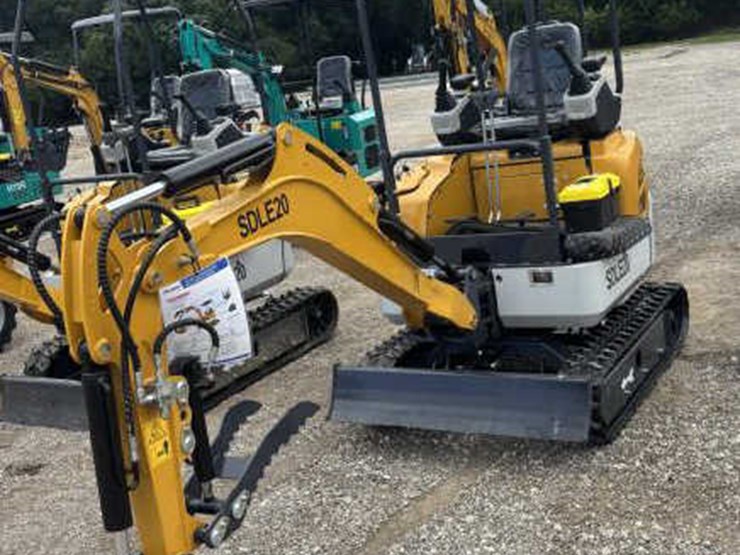 #2-•-yanmar-engine-excavator---model-sdle20-image-4