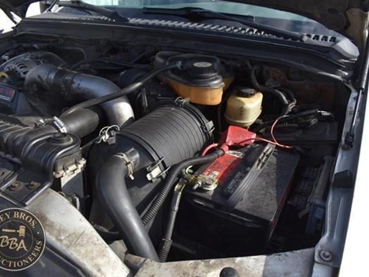 2003-ford-f550-image-28