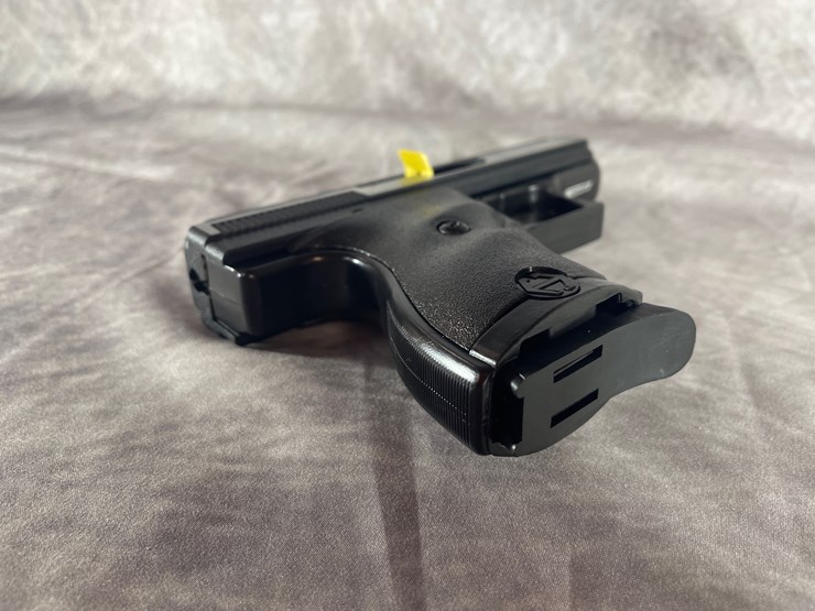 #4374-•-hi-point-cf380-380-auto-pistol,-sn:-p8204504-image-5