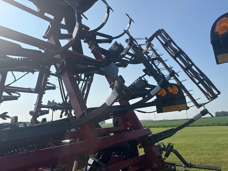 case-ih-200-image-13