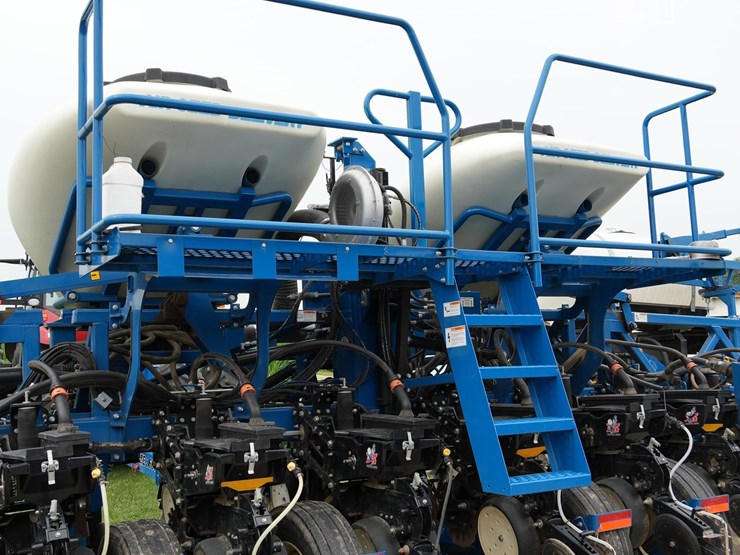 2013-kinze-3600asd-image-19