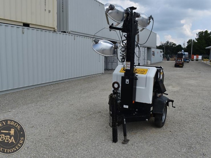 2019-allmand-bros-night-lite-v-series-image-15