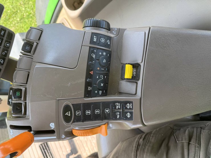 2014-john-deere-8270r-image-58