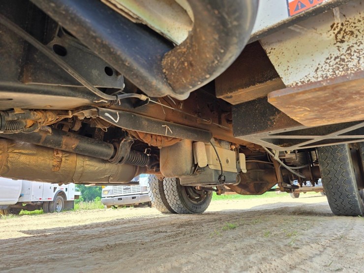 2019-ford-f550-image-32