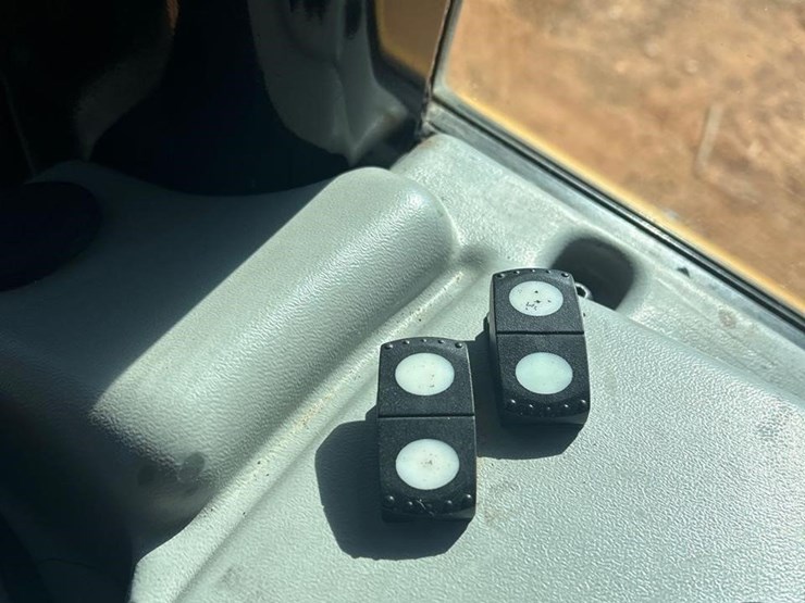 2018-caterpillar-d6n-xl-image-53