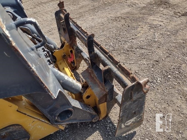 2020-deere-333g-image-18