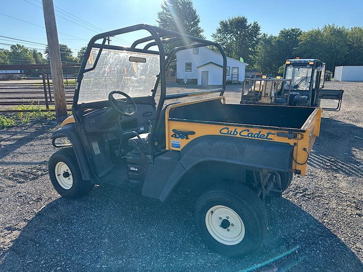 cub-cadet-c466-side-by-side-image-7