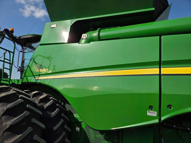 2015-john-deere-s680-image-32