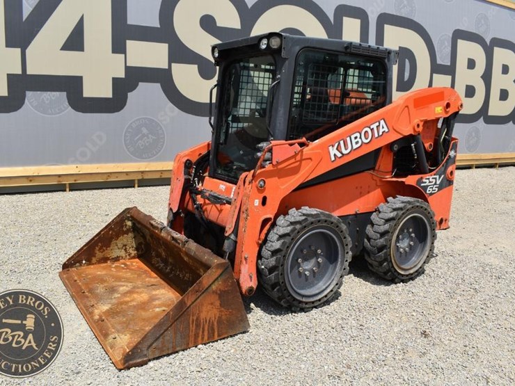 2017-kubota-ssv65-image-4