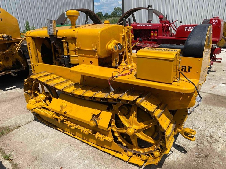 caterpillar-22-ag-crawler-image-3