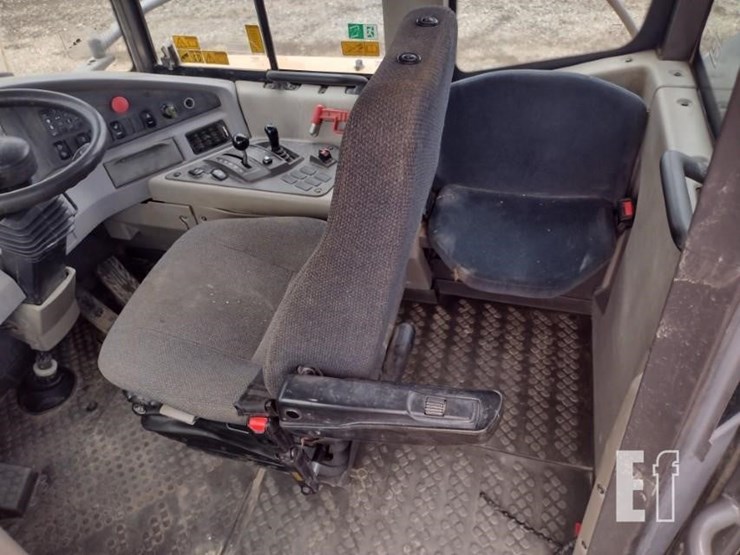 2013-volvo-a40f-image-18